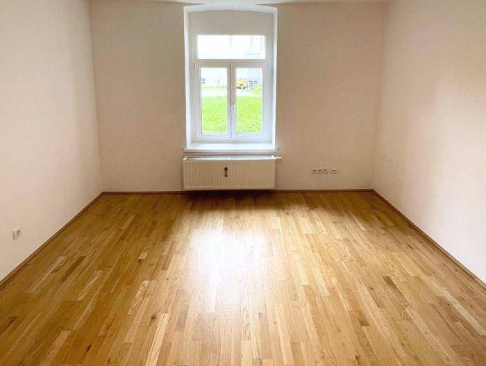 Ruhiger 2 ZIMMER-Altbau + extra Küche möbliert + Bad mit Dusche + extra WC + nähe Jakominiplatz! - Ansicht 4