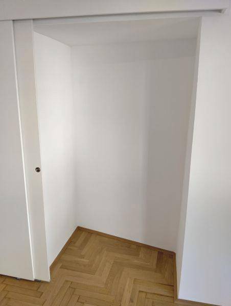 Erstbezug: Sanierter 2 ZIMMER-NEUBAU + extra Küche neu möbliert + neue Sanitäranlagen (Bad + WC)! - Mehr