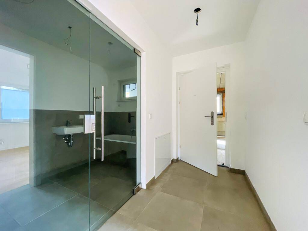 Exklusive, barrierefreie Terrassenwohnung mit Dachgarten und einzigartigem Ausblick im Almtal – pohled 5