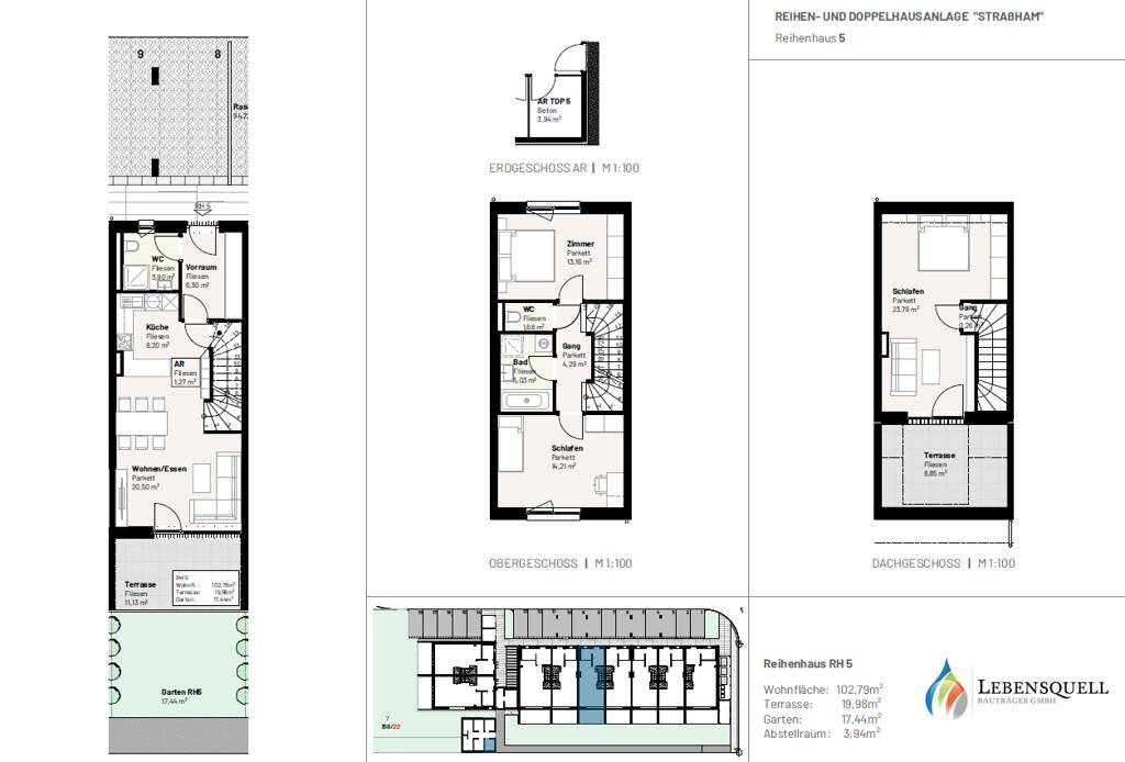 Detaillierter Grundriss eines Reihenhauses über drei Etagen mit Garten, Terrasse und mehreren Zimmern.