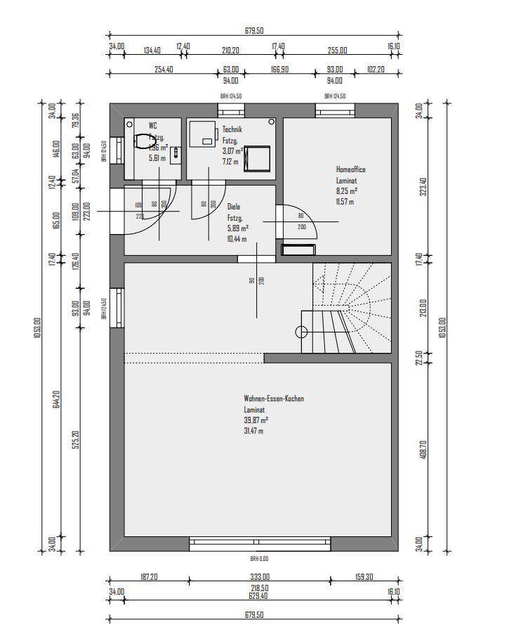 Grundriss des Erdgeschosses mit offenem Wohn-Ess-Kochbereich, Homeoffice und Diele.