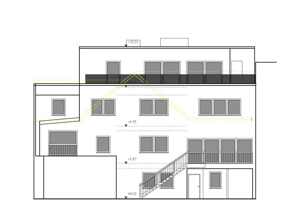 Architektonische Zeichnung der Seitenansicht eines Gebäudes mit Außentreppe, Fenstern und Balkonen.