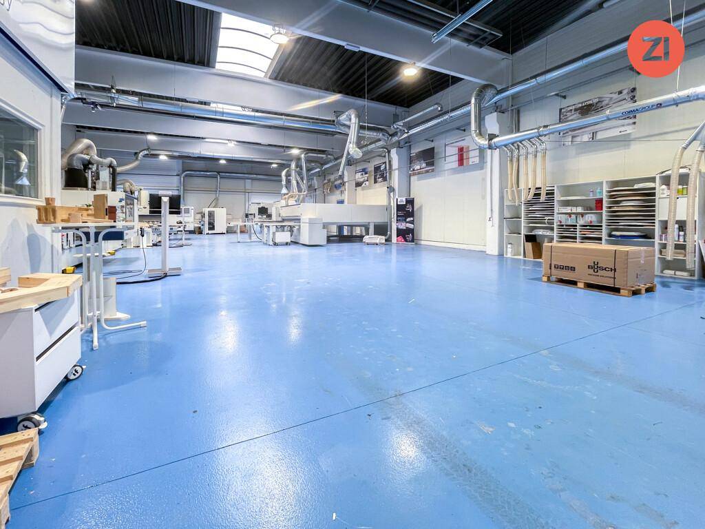TOP AUTOBAHNANBINDUNG zw. Wien und Salzburg - beheizbare Halle mit Bürofläche zu mieten - Ansicht 3