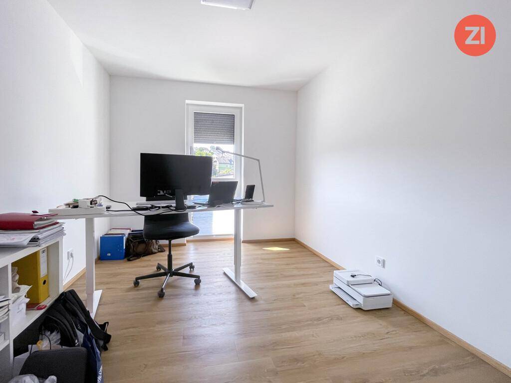 Büro / Kinderzimmer