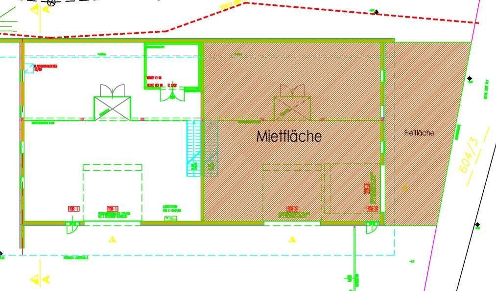 Grundrissplan einer Gewerbefläche mit markiertem Mietbereich und Raumaufteilung.