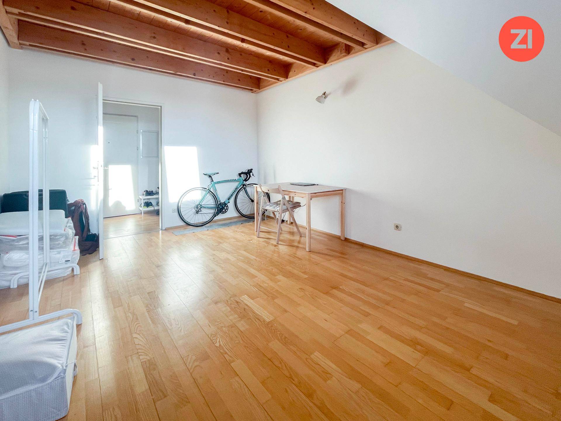 Schöne Dachgeschoss 3- Zimmer Wohnung in Urfahr – pohled 5