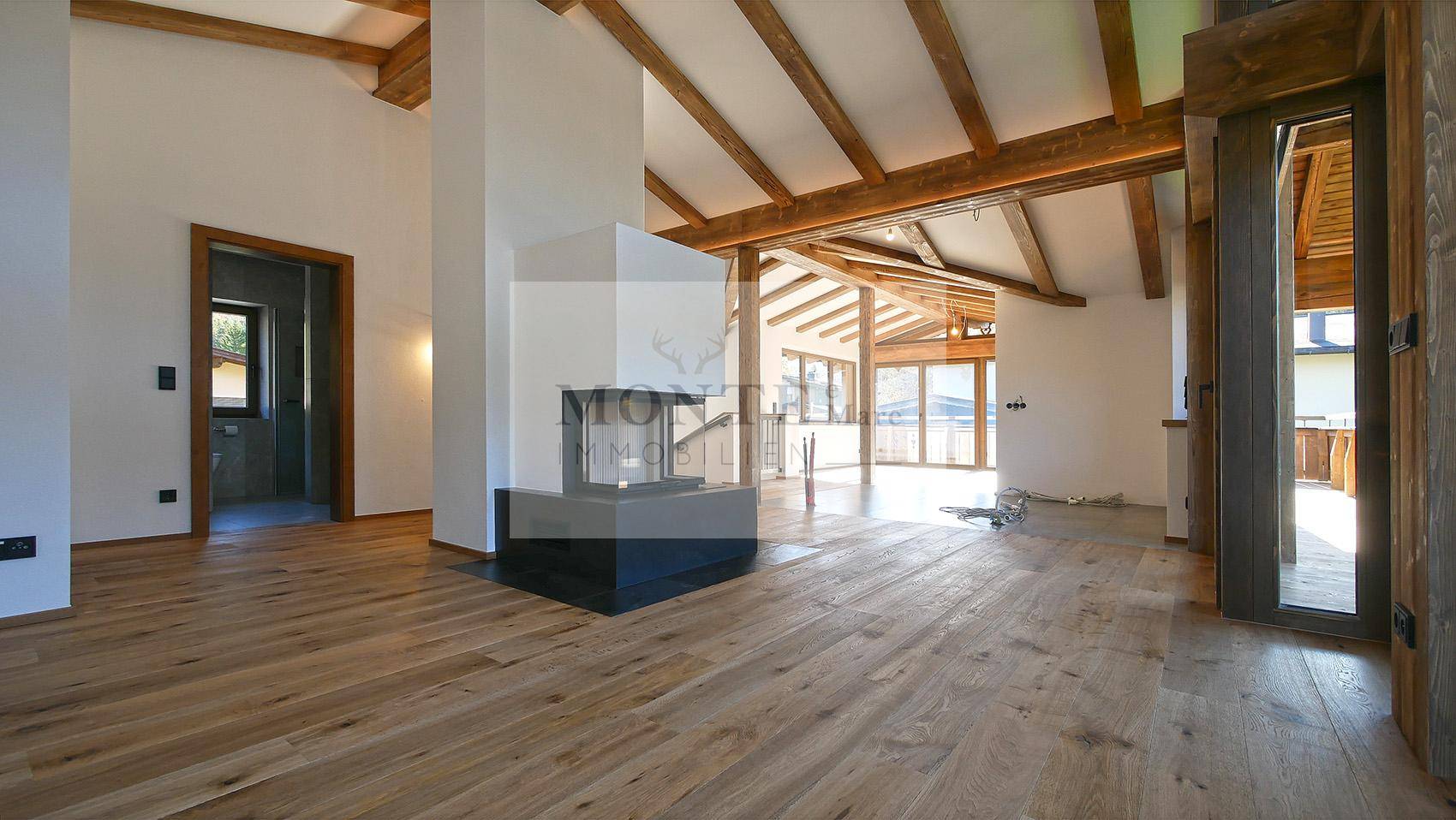 Exklusives Landhaus-Chalet – Naturidylle, alpiner Charme &amp; moderner Komfort vereint – pohled 2