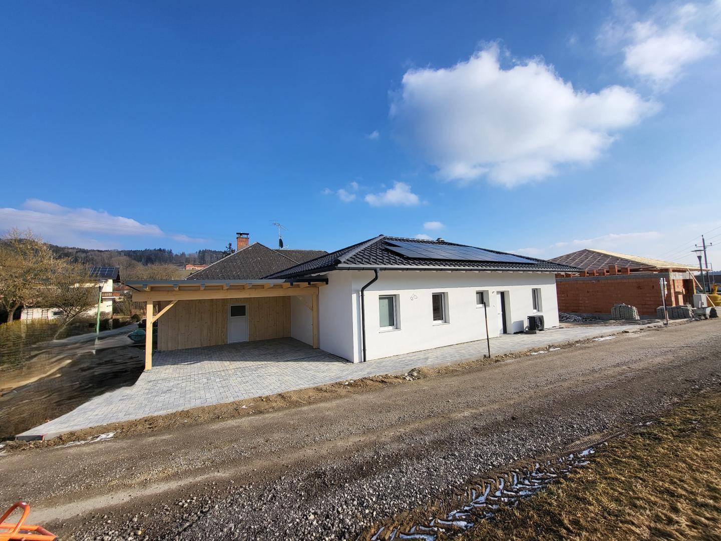 Carport mit Geräteraum