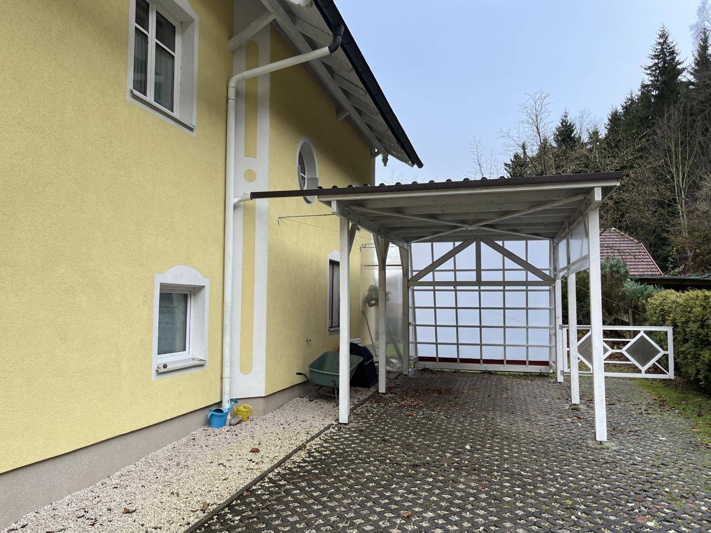 Carport