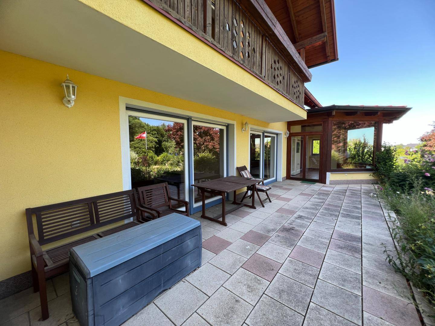 Ost Terrasse
