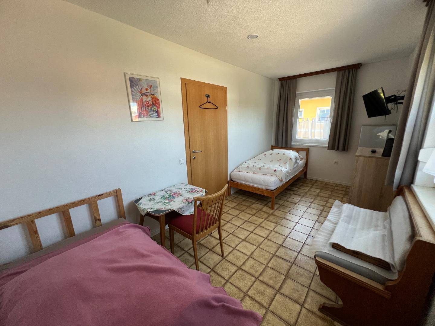 Zimmer 3 Wohnung 2