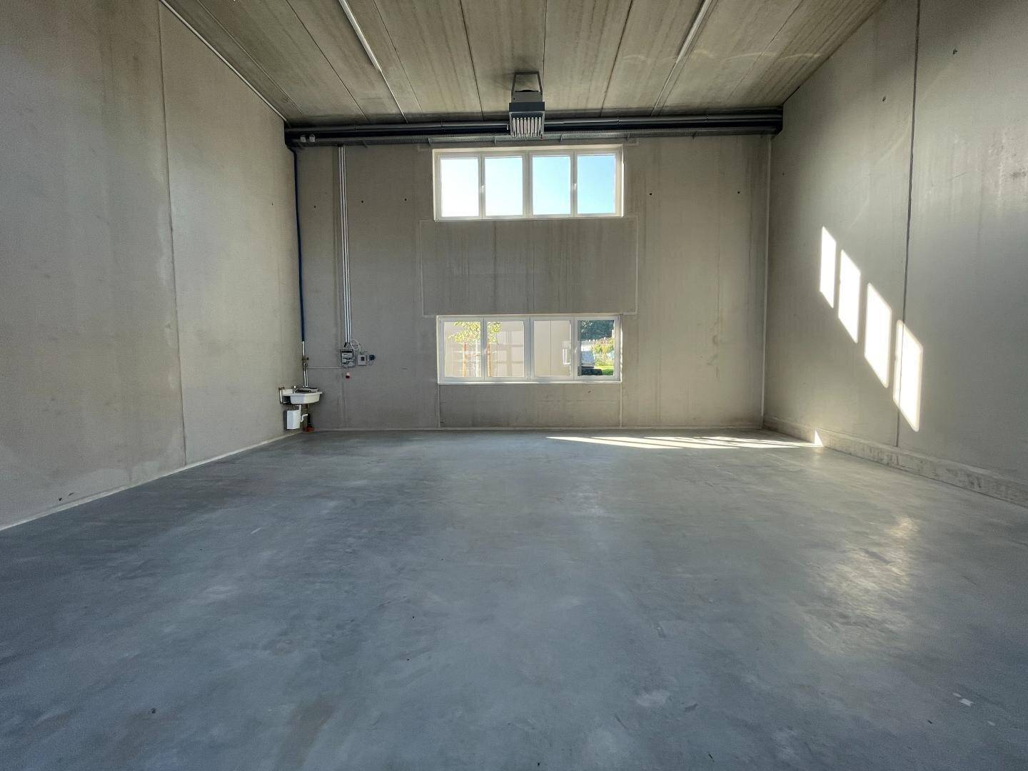 KURZZEITMIETE MÖGLICH! Betriebs-/ Produktions- oder Lagerhalle mit ca. 99 m² Fläche im Business Park Regau , 1A-Lage, Nähe A1 Westautobahn - SOFORTBEZUG (Top 05b) - Näkymä 3