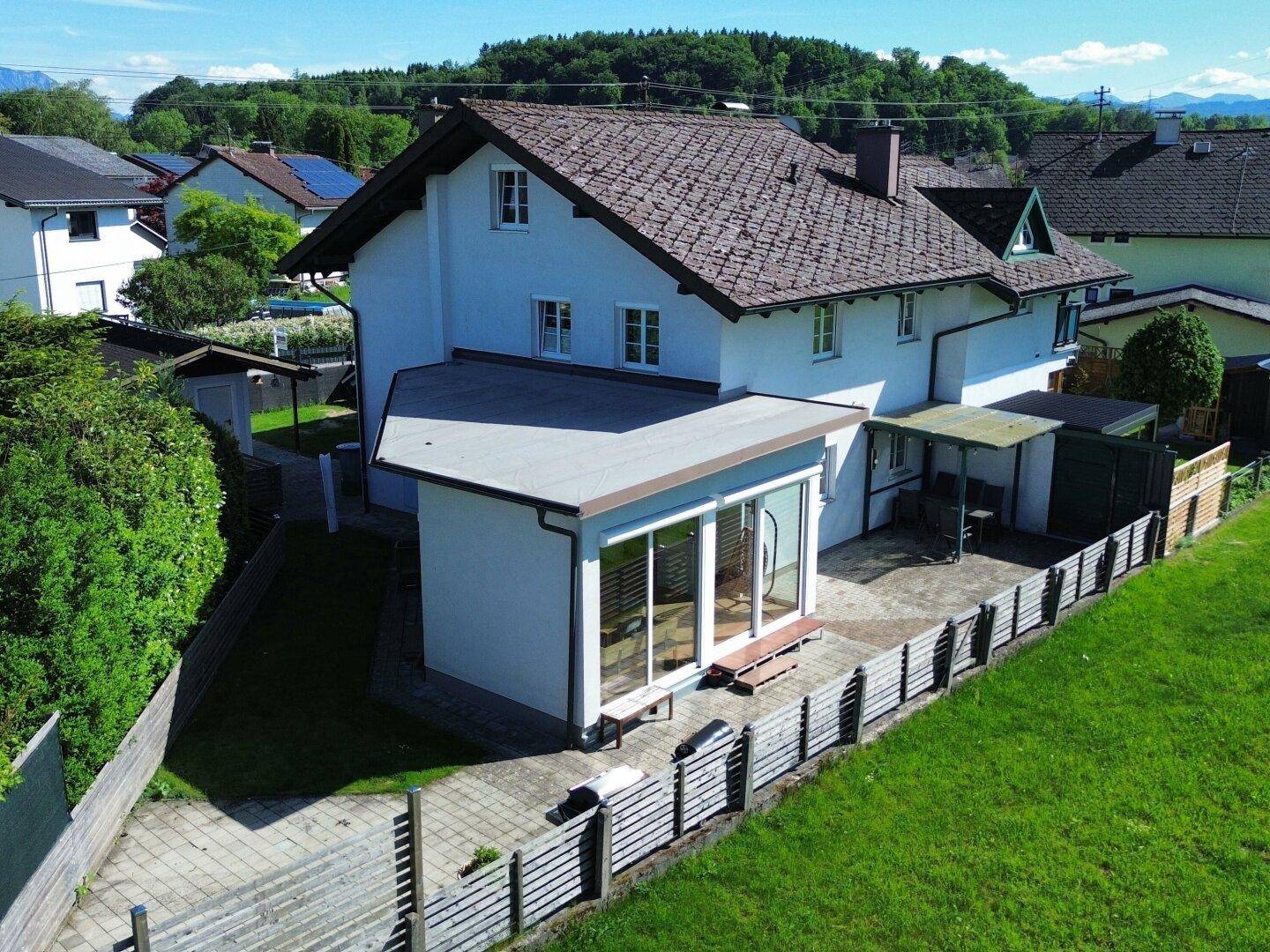 Exklusive Gartenwohnung mit Hauscharakter 175 m² WNFL auf zwei Ebenen, PV-Anlage großzügiger Außenfläche &amp; Garage in Wankham / Regau - Ansicht 4
