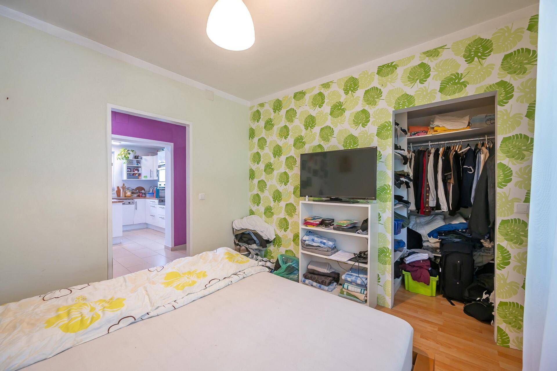 Zimmer 2 mit Schrankraum