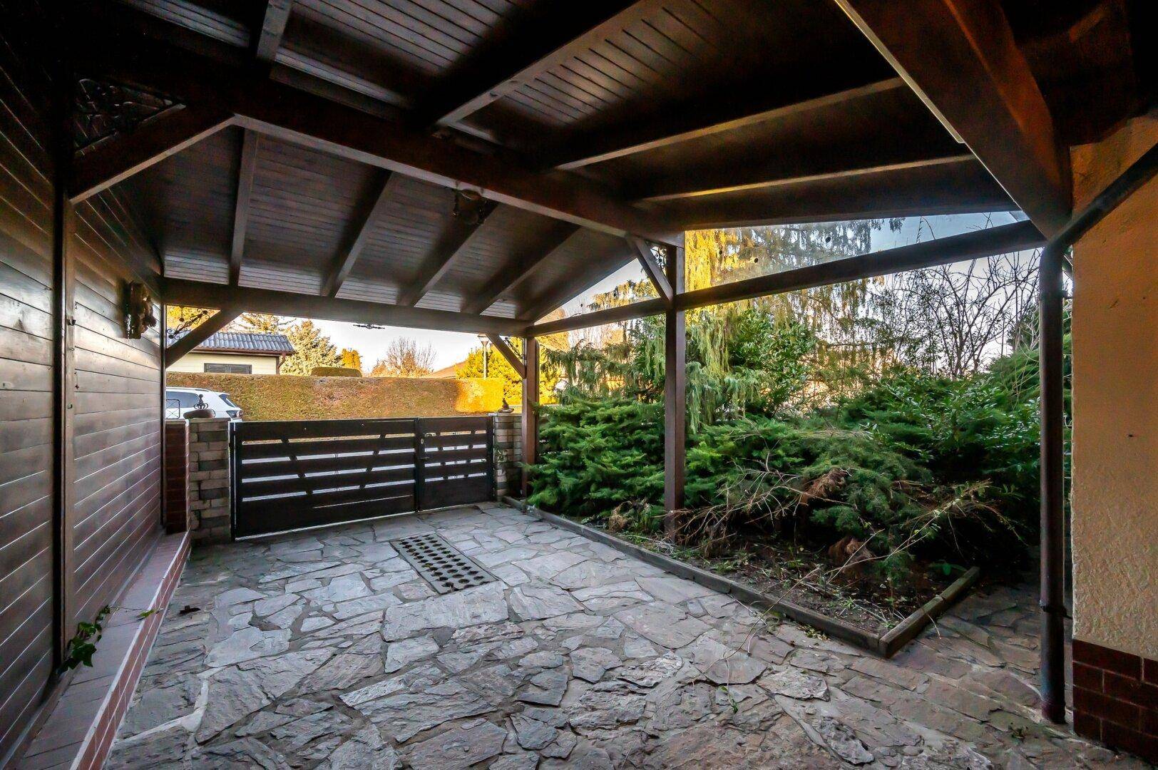 Carport