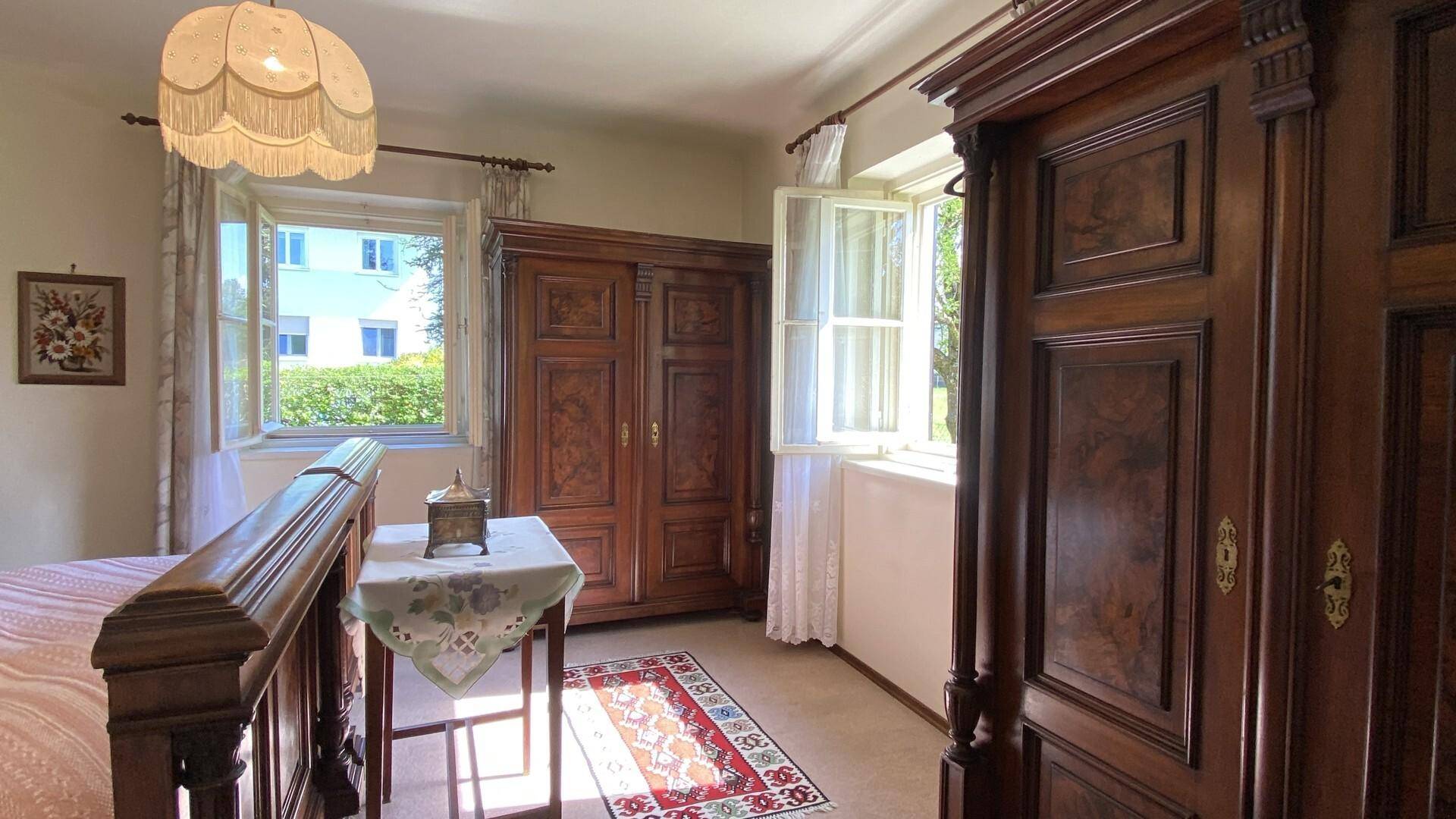 Schlafzimmer 1