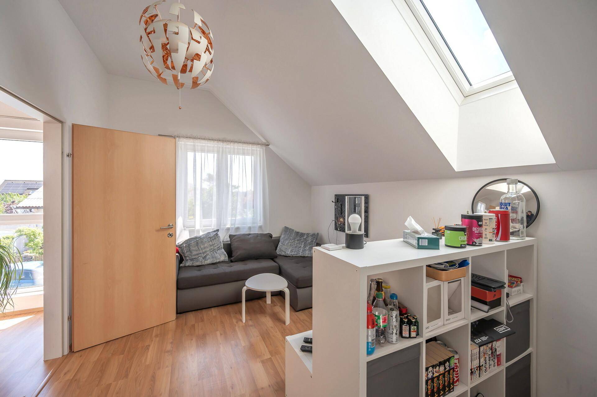 Zimmer 3, DG