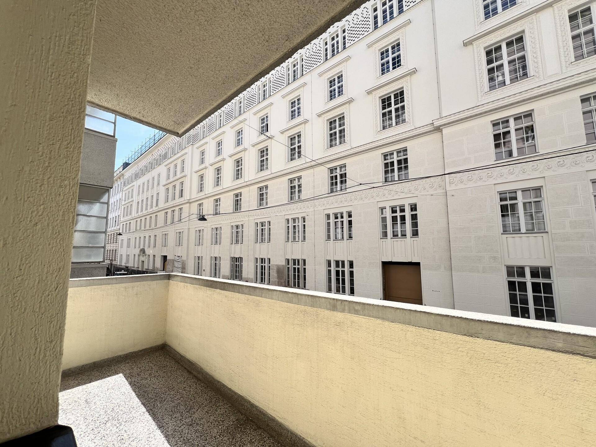 südseitiger Balkon