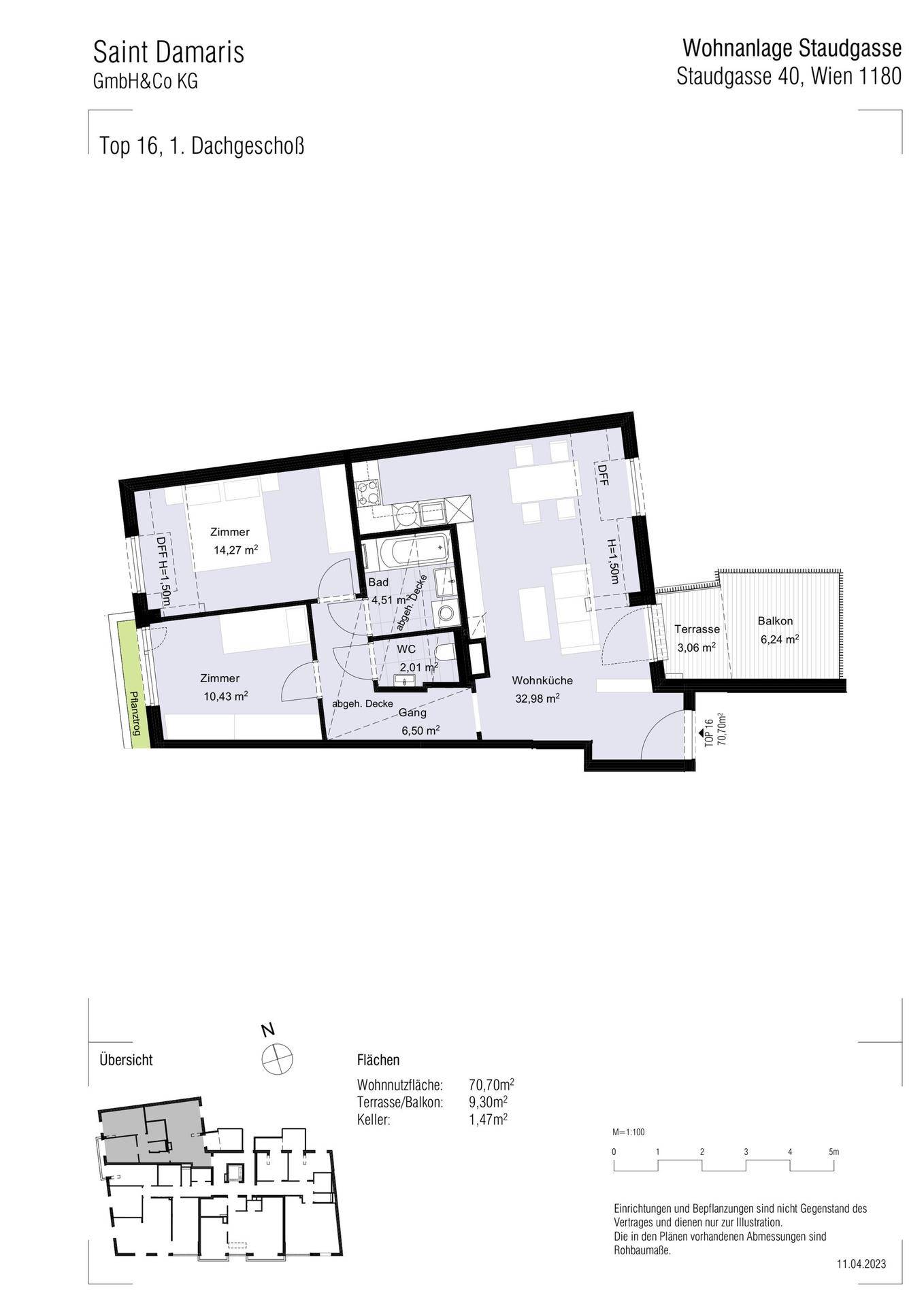 Detaillierter Grundriss einer Wohnung mit Zimmern, Bad, WC und Außenbereichen.