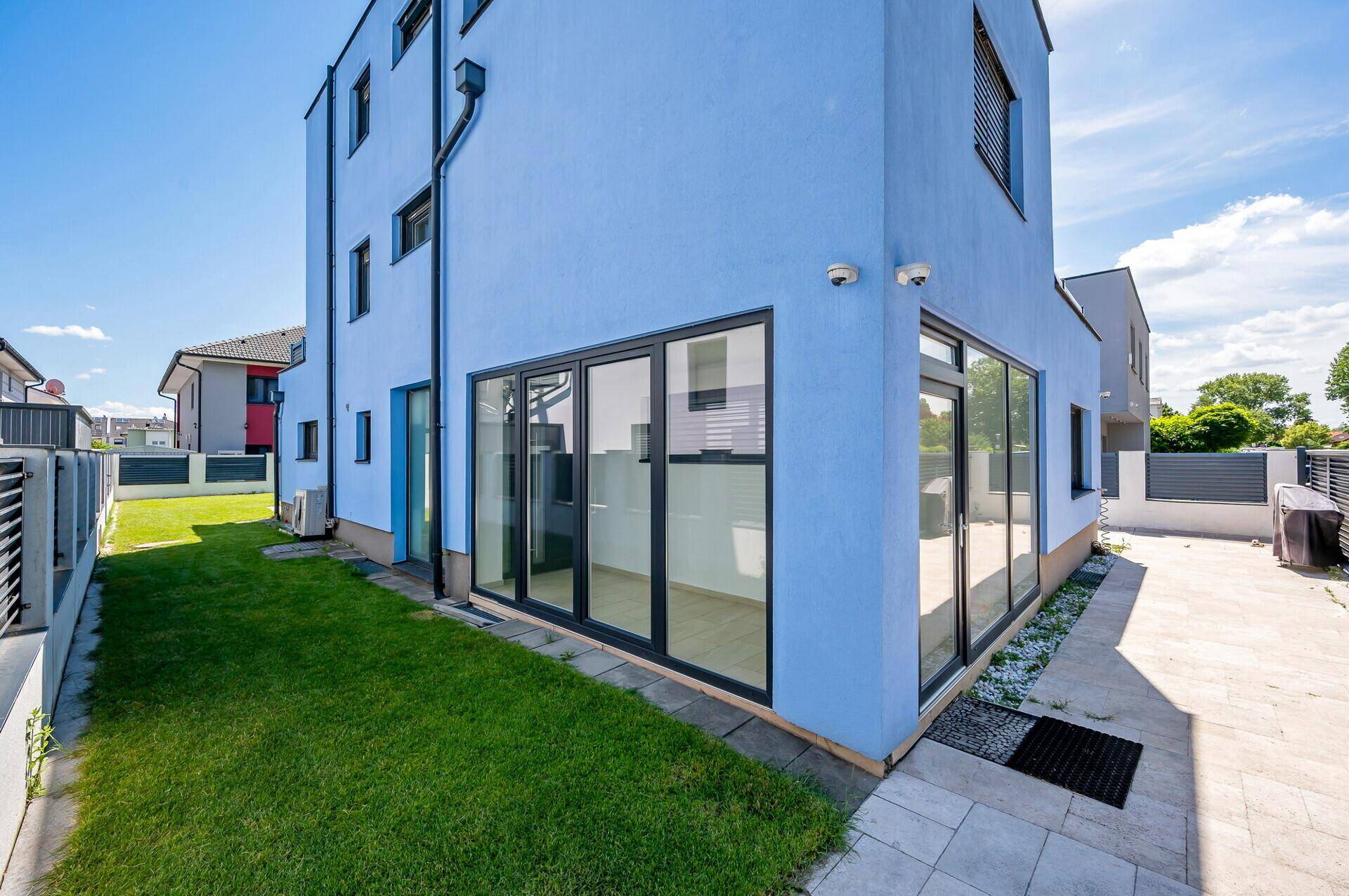 Ihr privates Wellnessrefugium – Stilvolles Einfamilienhaus mit Spa-Charakter - Ansicht 3