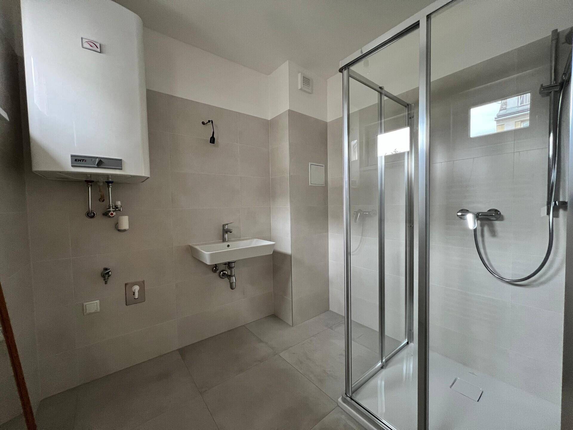 Bad mit Dusche