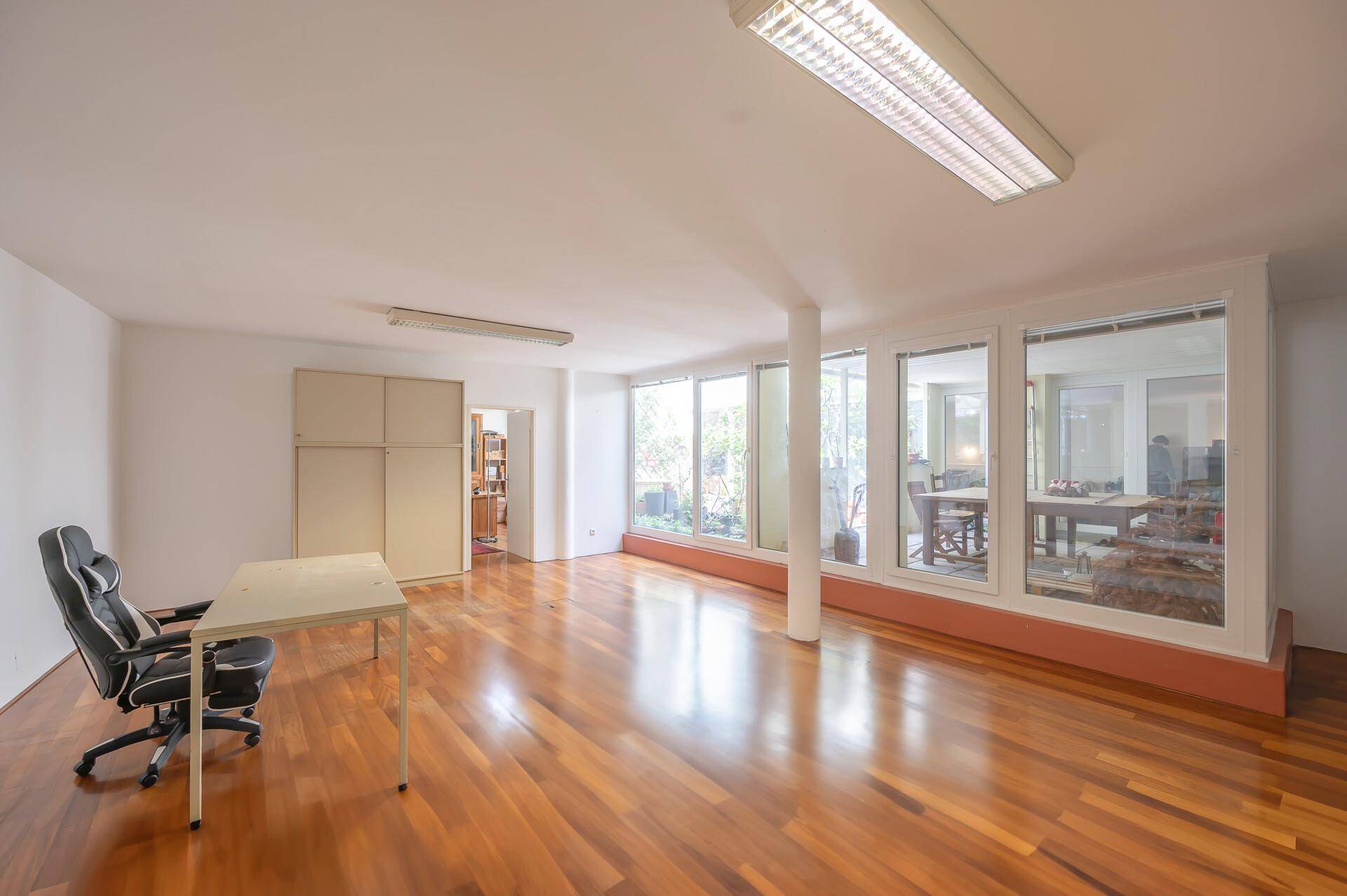 Büro 1