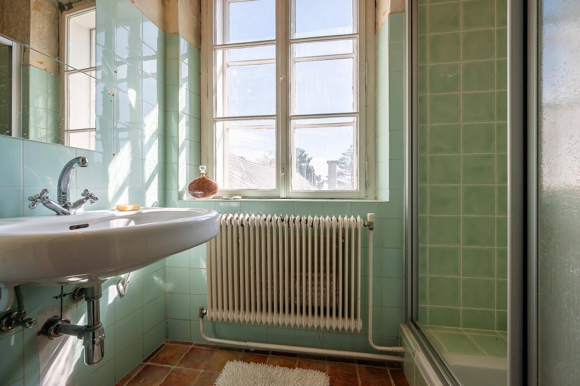Bad mit Dusche