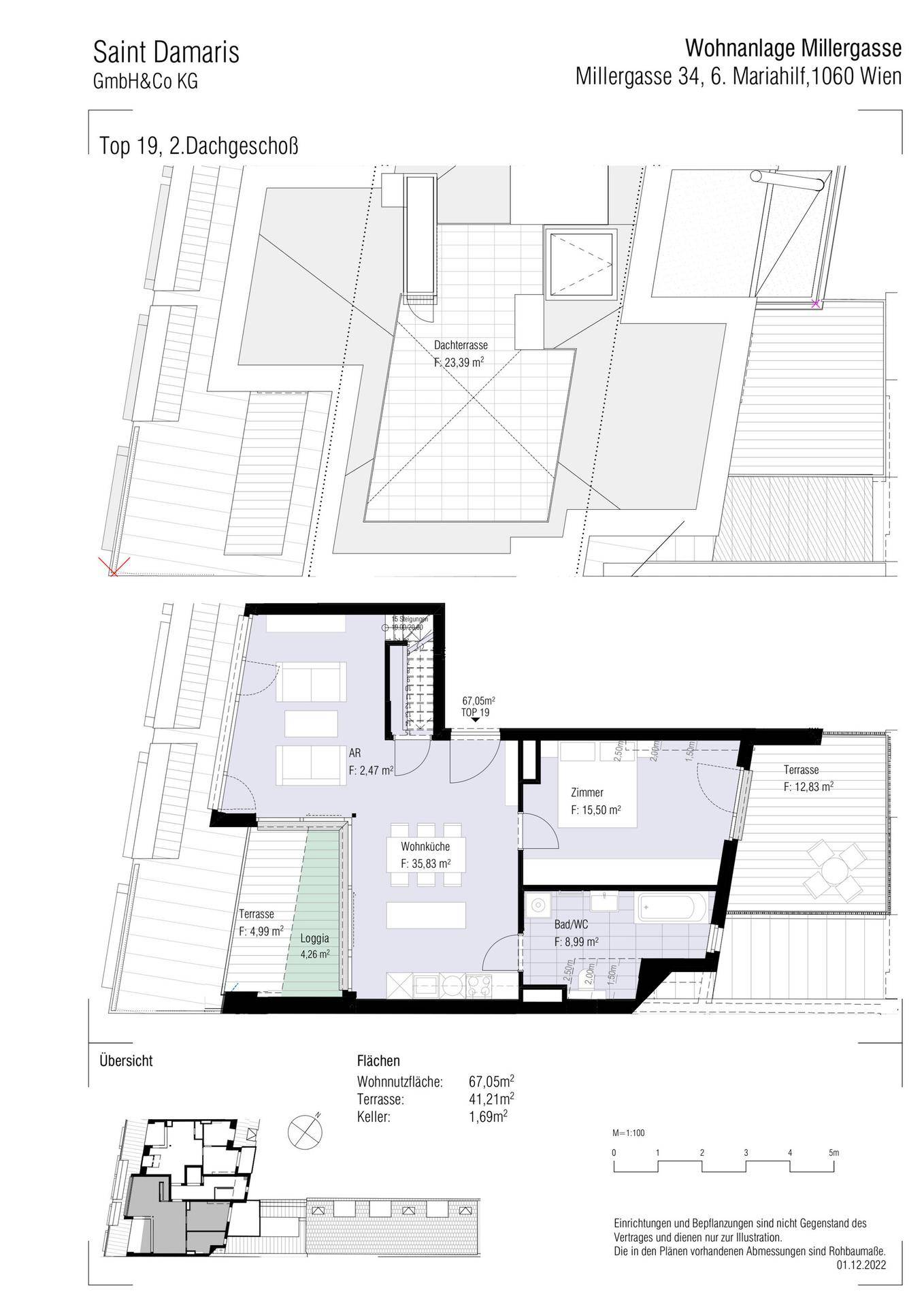Übersichtlicher Grundriss einer Dachgeschosswohnung mit Wohnküche, Schlafzimmer und großzügigen Terrassenflächen.