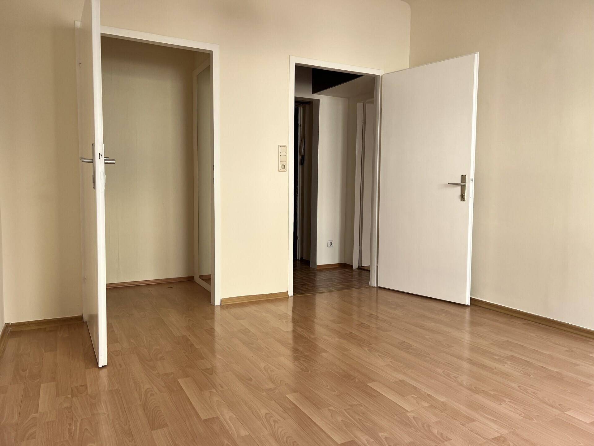 2-Zimmer-Wohung - WG geeignet - Vista 4