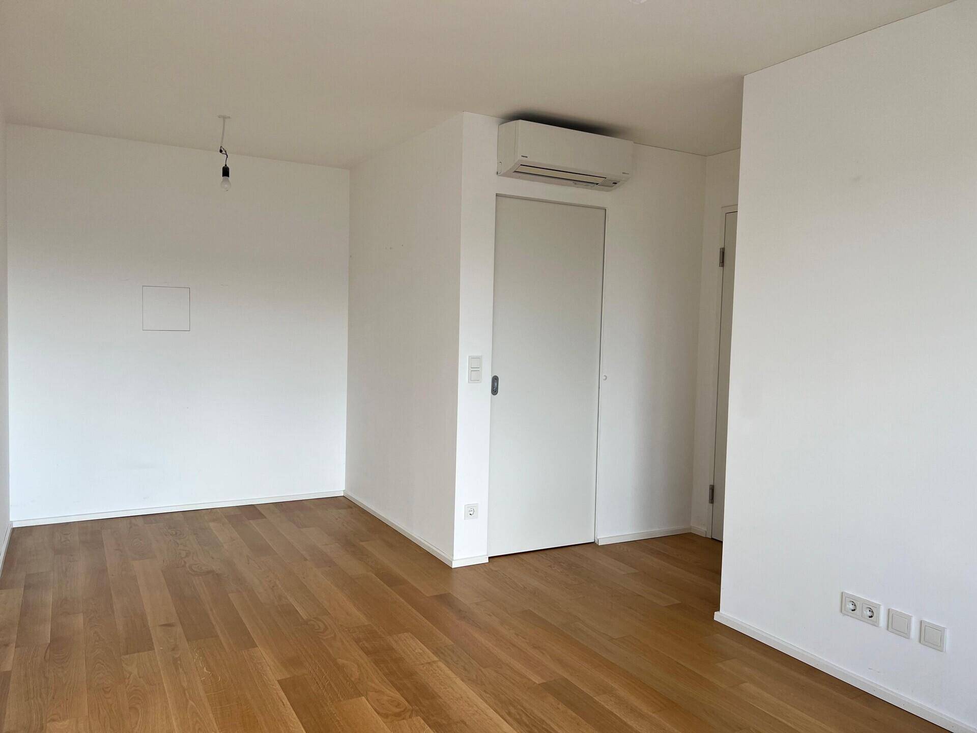 Master Bedroom mit eigenem Bad