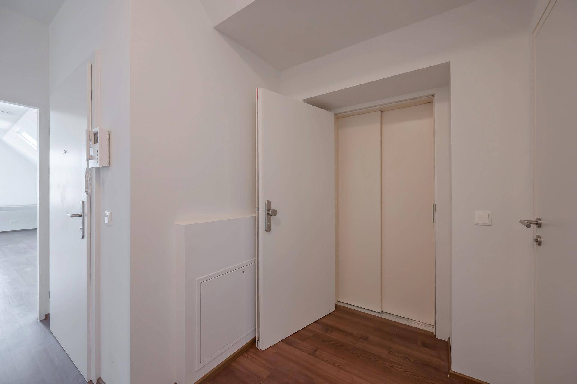 Lift mit Penthouse-Direktausstieg