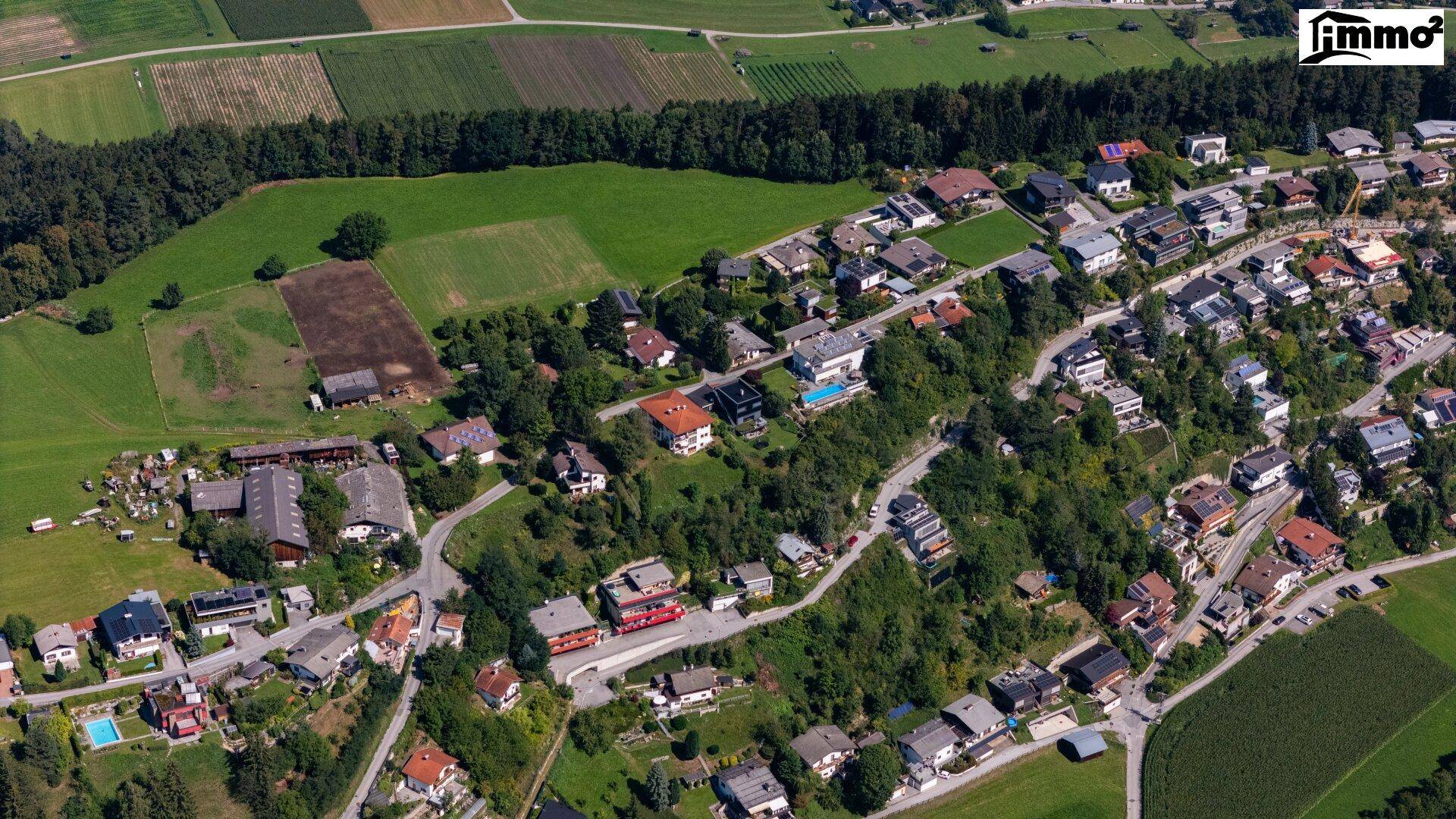 Sonnengrundstück für Doppel- oder Mehrfamilienhaus in Omes - Widok 2