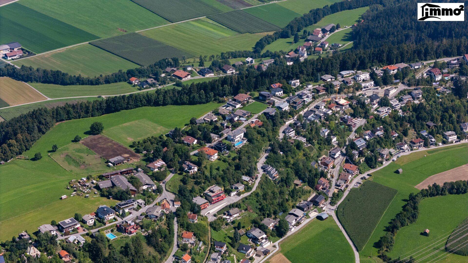 Sonnengrundstück für Doppel- oder Mehrfamilienhaus in Omes - Widok 3