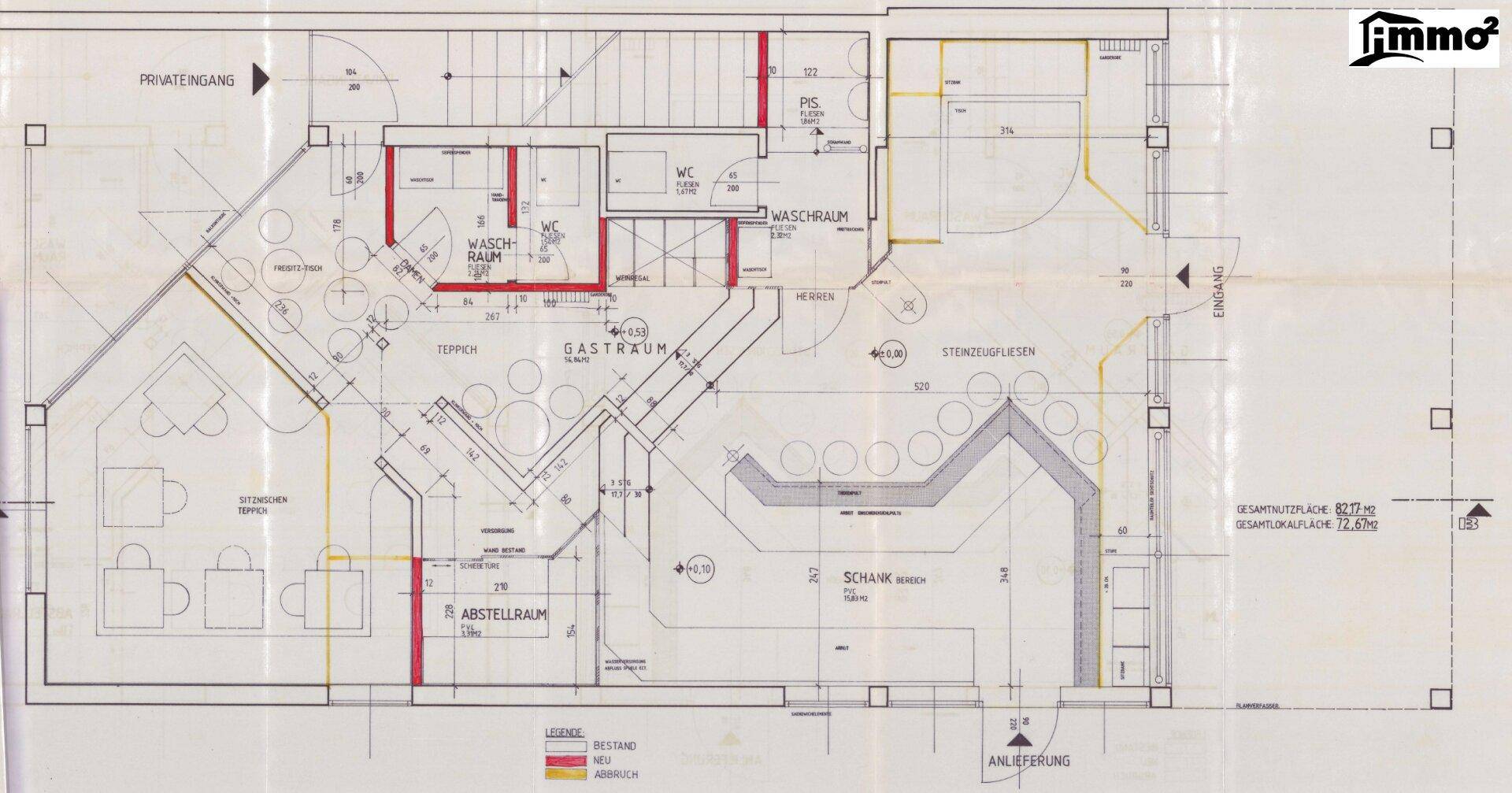 Detaillierter Grundriss eines Gastraums mit Küchenbereich, WC und Abstellräumen.