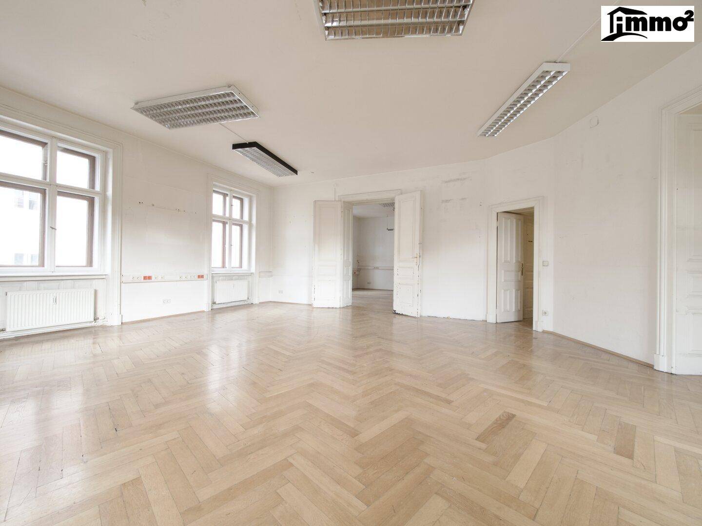 Exklusive Büro- oder Ordinationsfläche im klassischen Altbaustil in der Klagenfurter Fußgängerzone zu mieten!