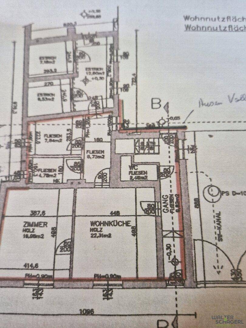 Grundriss mit Wohnküche, Zimmern, Bad und separatem Gäste-WC.