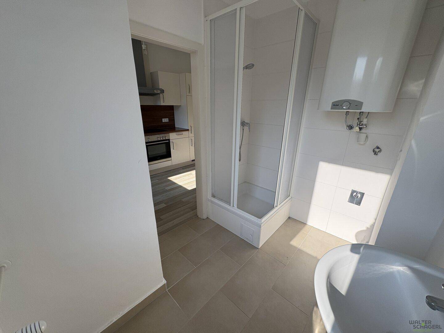 Helle 2 Zimmer Wohnung - Ansicht 3