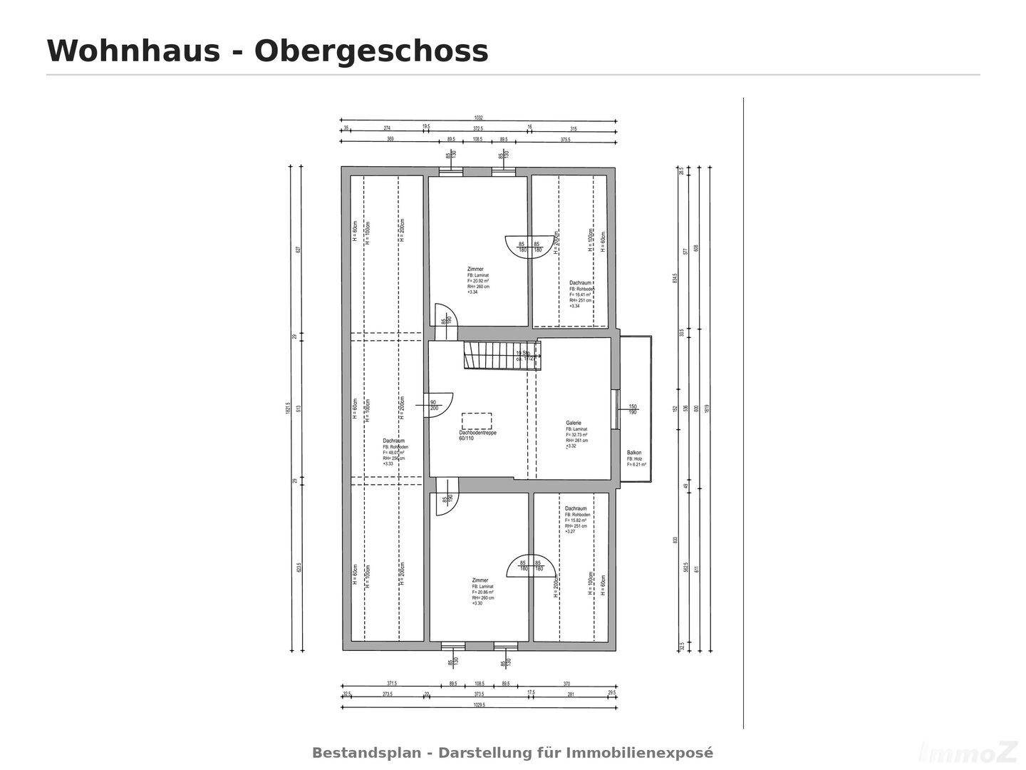 Grundriss des Obergeschosses eines Wohnhauses mit Schlafzimmern und Dachschrägen.