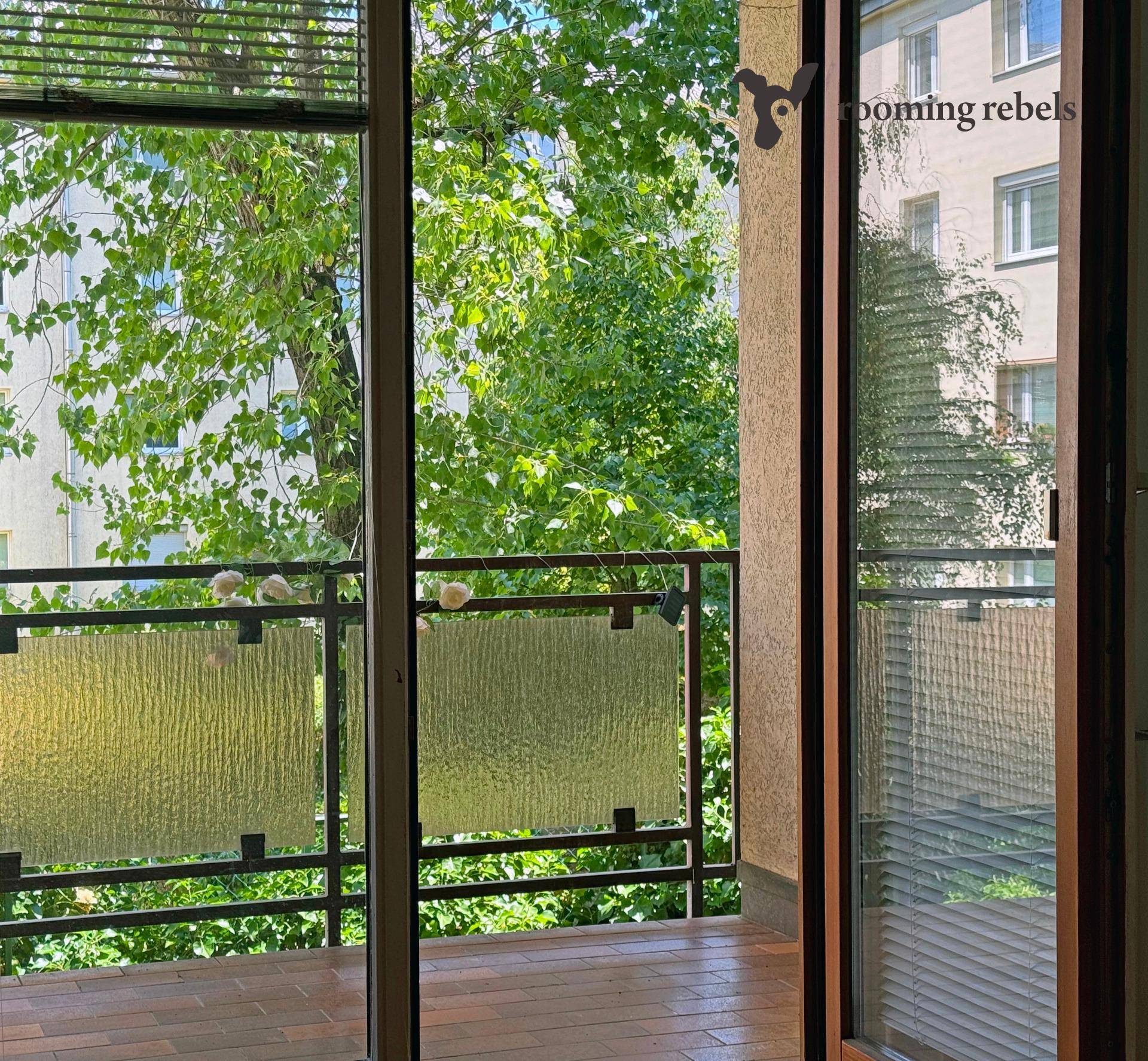 Wohnzimmer_Terrasse.jpg