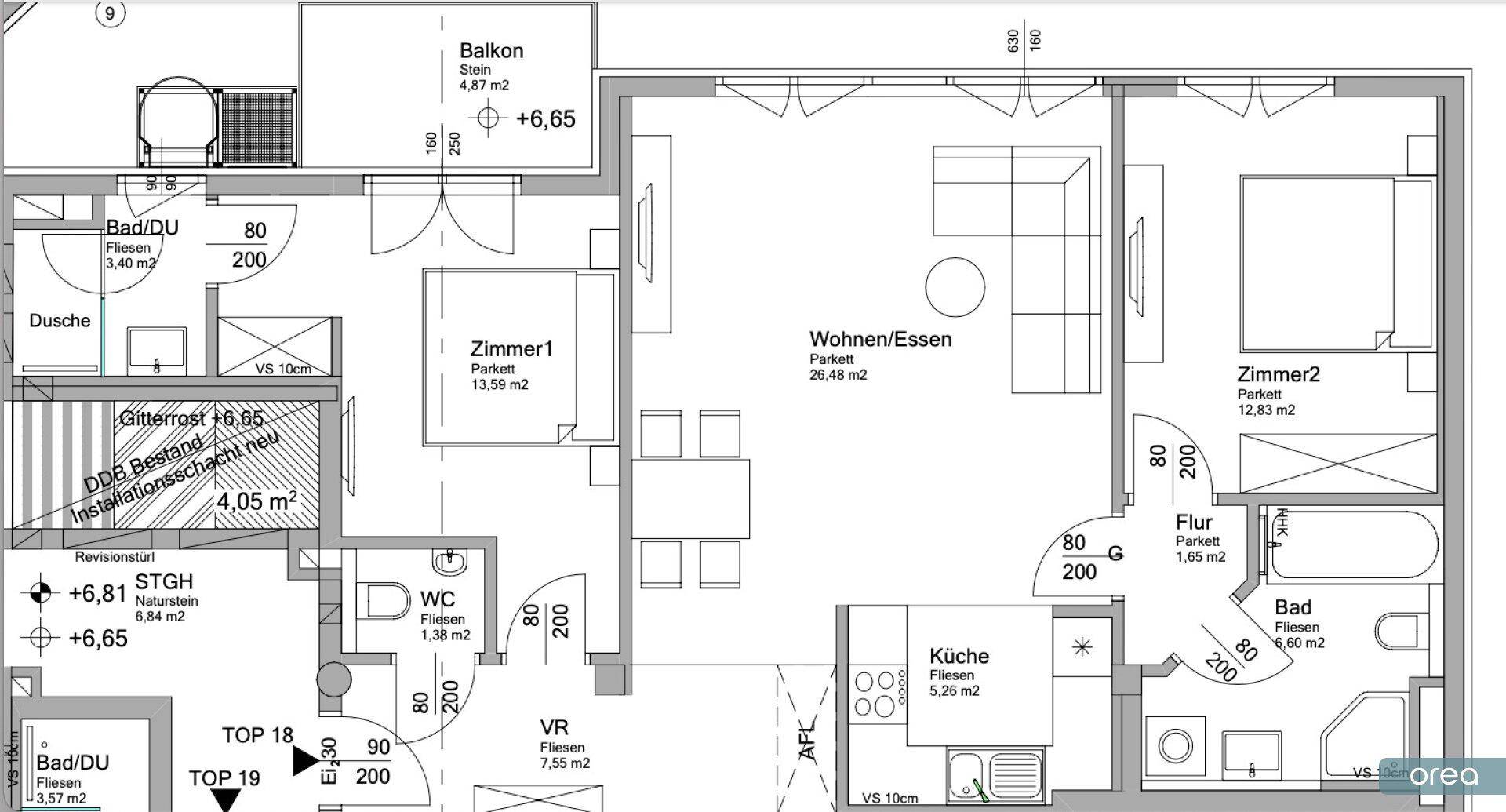 Detaillierter Grundriss der Wohnung mit Zimmeraufteilung und Balkon.