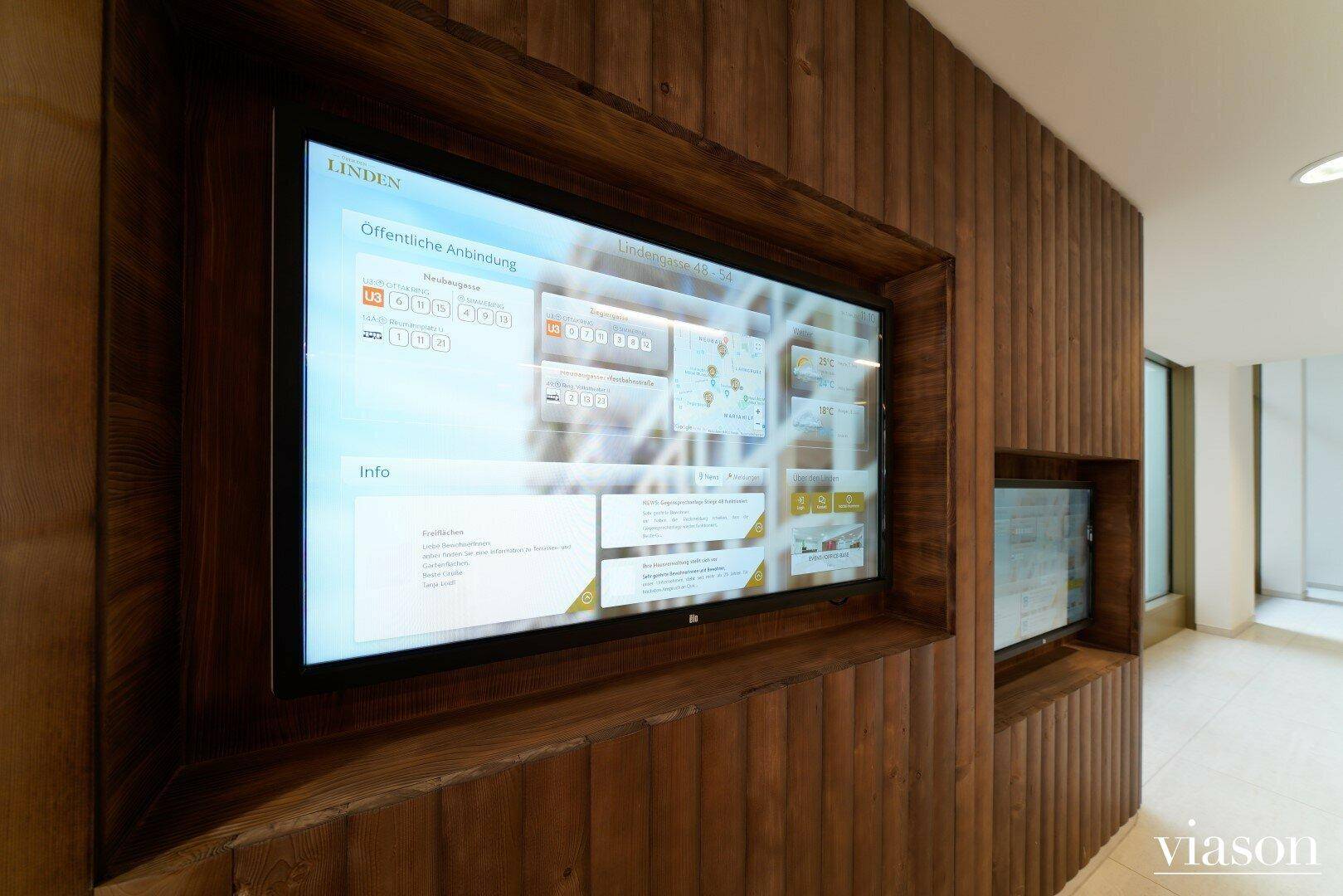 Screens im Foyer für Buchungen