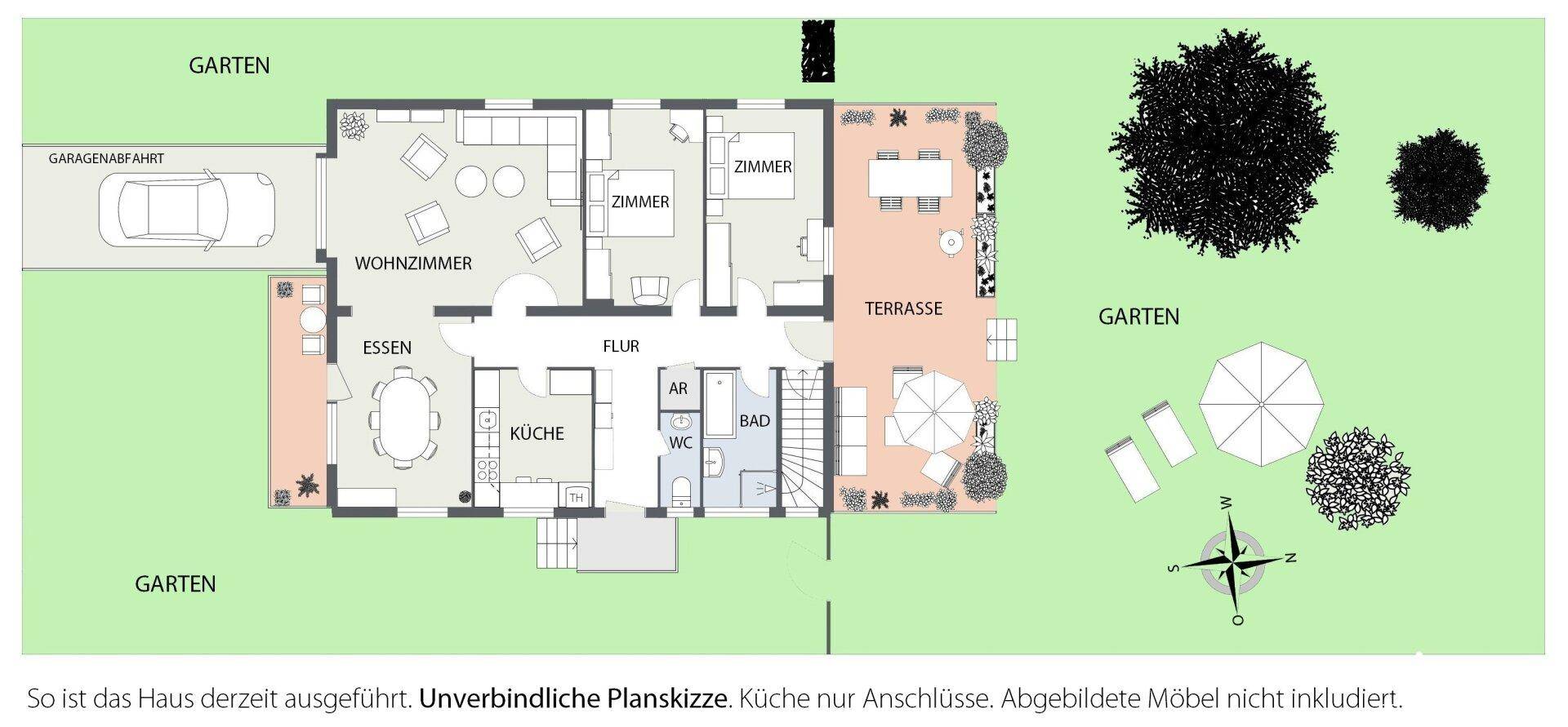 Grundriss des Erdgeschosses mit Wohnzimmer, Küche, Schlafzimmern, Terrasse und Gartenbereich.
