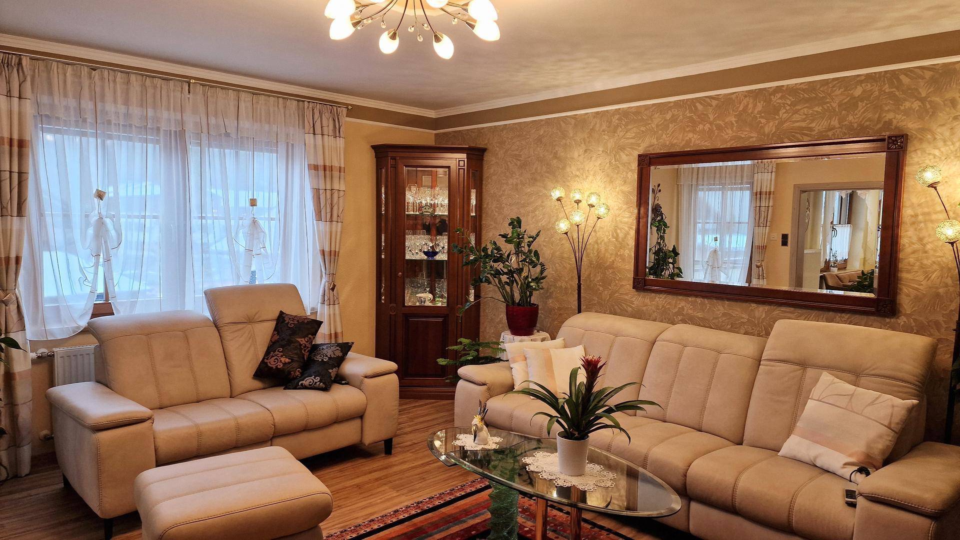 Charmantes, generalsaniertes Wohnhaus in ruhiger Sonnenlage - Widok 4