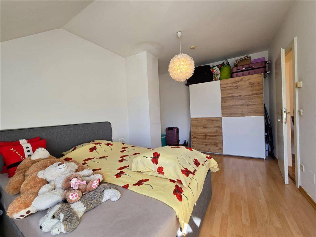 Schlafzimmer 02