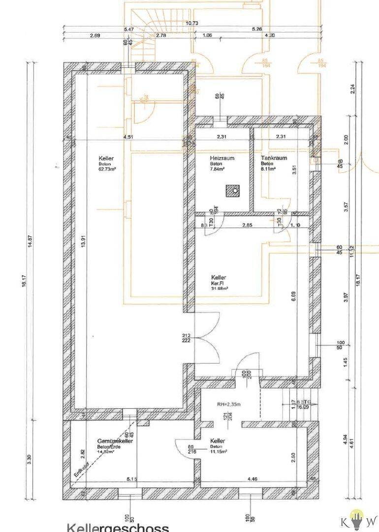 Grundriss des Kellergeschosses mit mehreren Kellerräumen und Heizraum.