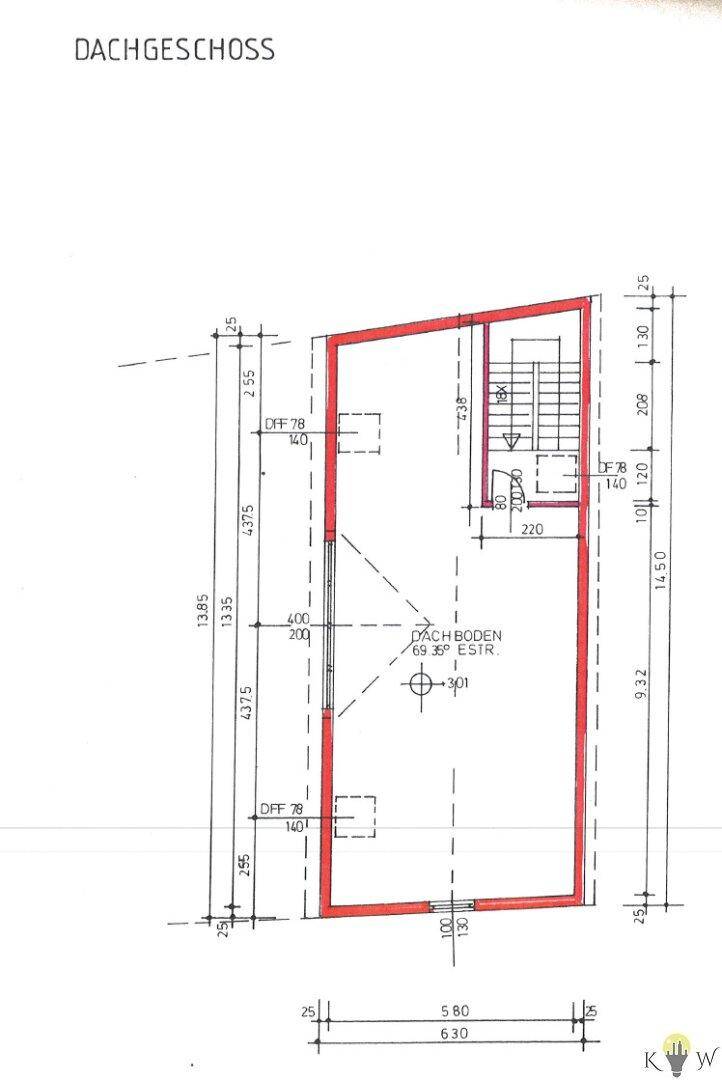 Grundriss des Dachgeschosses mit Treppenaufgang und Raummaßen.