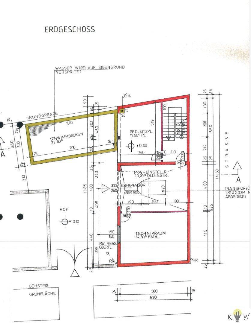 Grundriss des Erdgeschosses mit Schwimmbecken, Technikraum und Parkplatz.