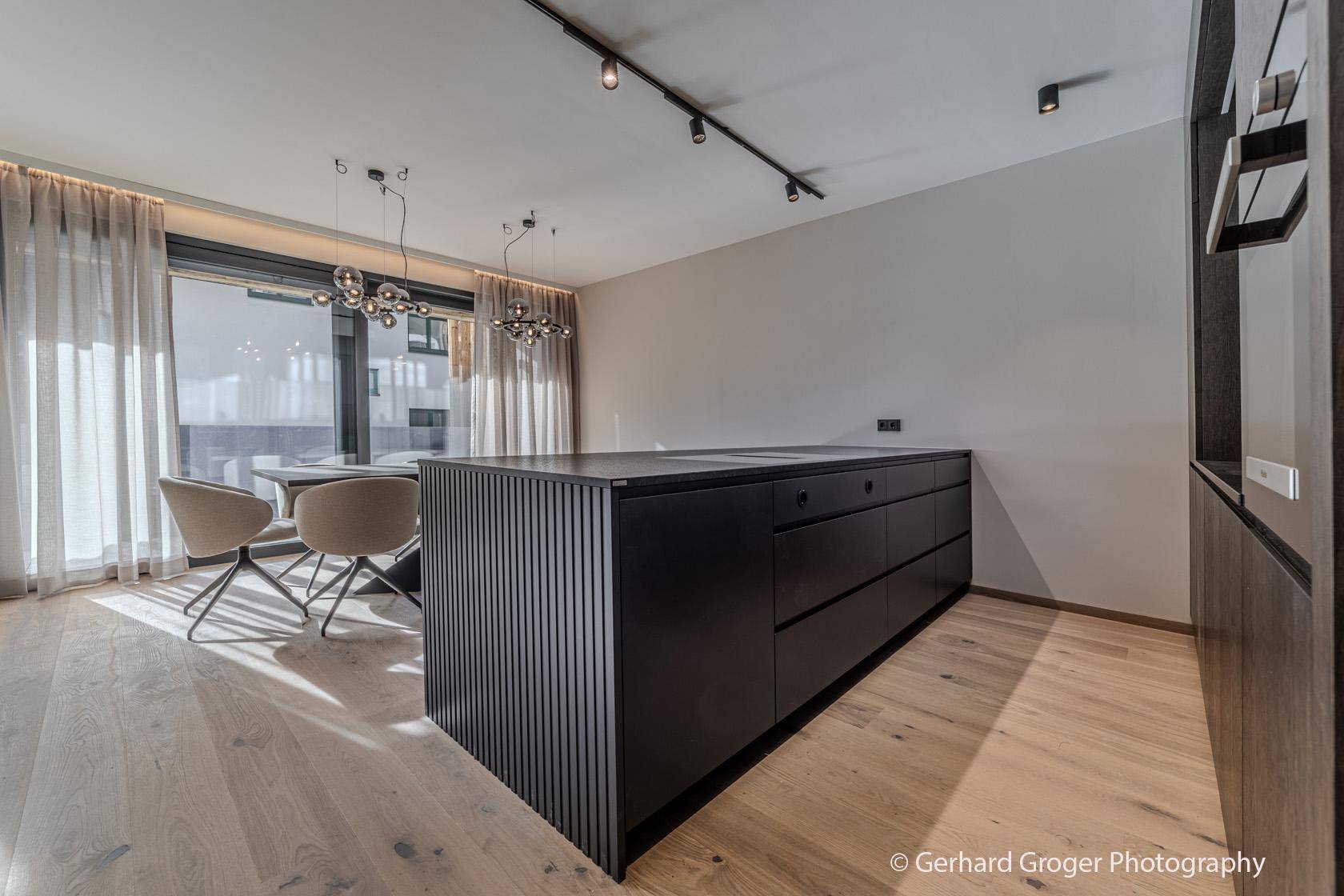 Neubau-Stadtwohnungen fußläufig ins Zentrum und in Skiliftnähe - Kitzbühel – další