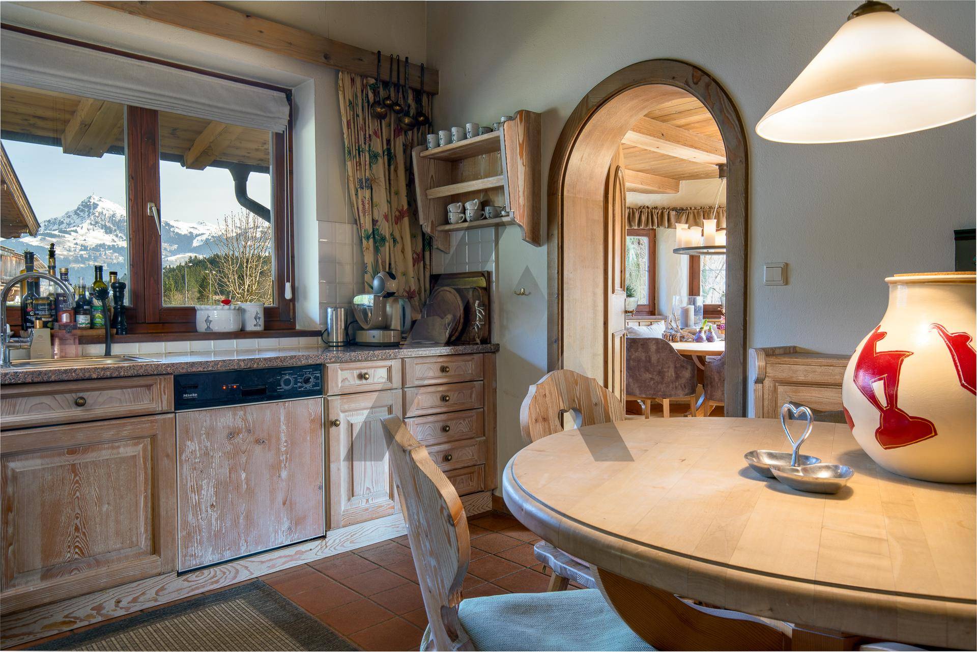 Tiroler Landhaus mit Freizeitwohnsitzwidmung in Traumlage und Ski in / Ski out - Ansicht 5
