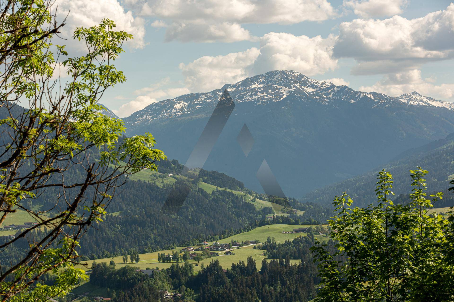 Grundstück mit Baugenehmigung in einzigartiger Sonnen- &amp; Panoramalage - Ansicht 3